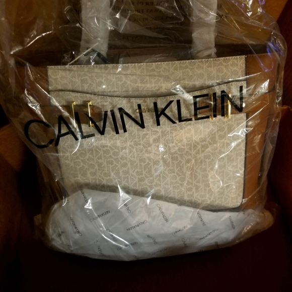 Calvin Klein Purse - Picture 3 of 3